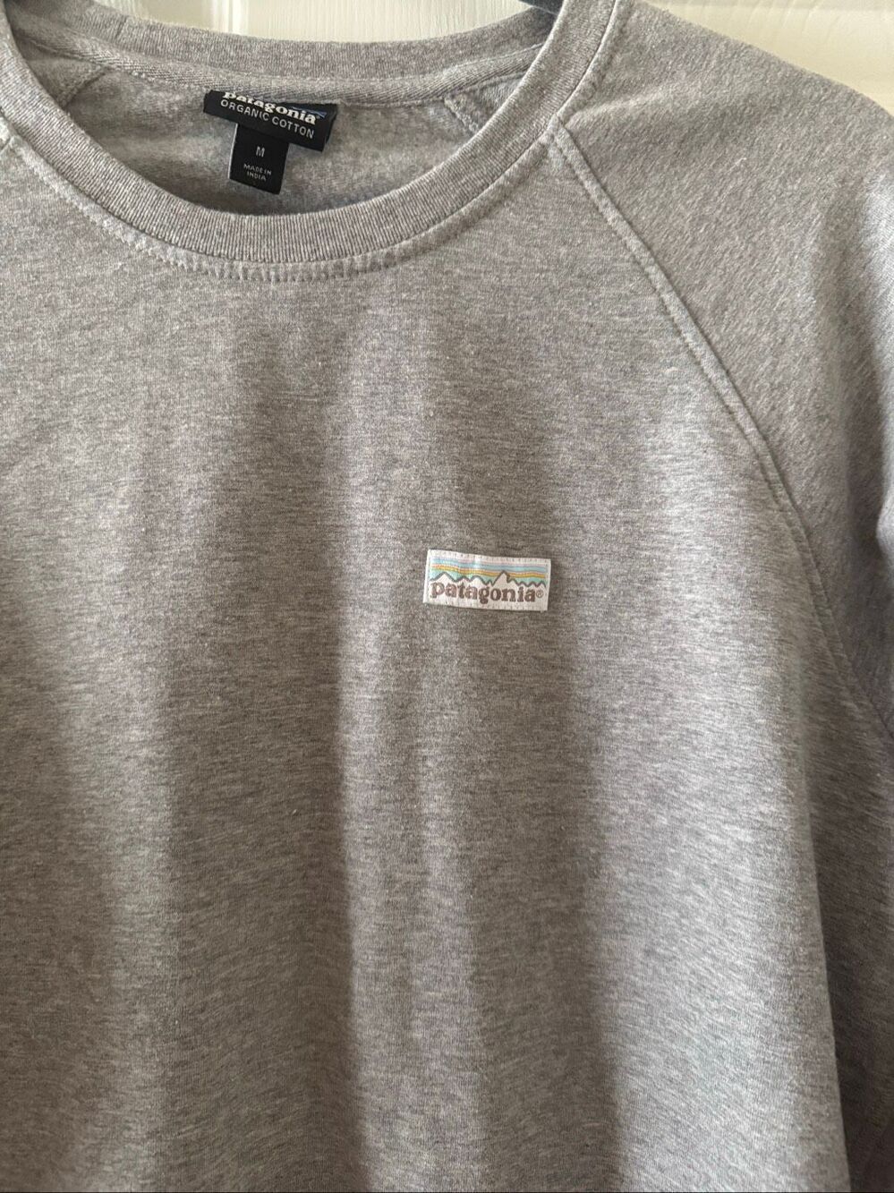 Patagonia gray crewneck sweatshirt, size Medium - Picture 2 of 5